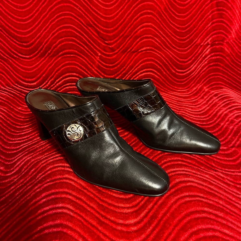 Elegant Black Leather Women's Mules